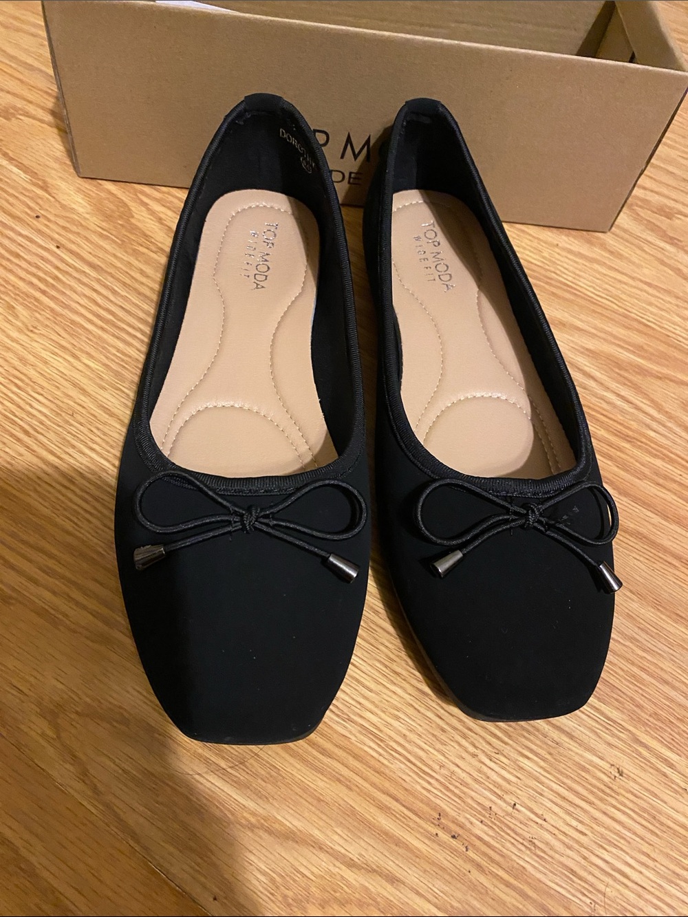TOP Moda Black Square-Toe Ballet Flats with Bow Trim